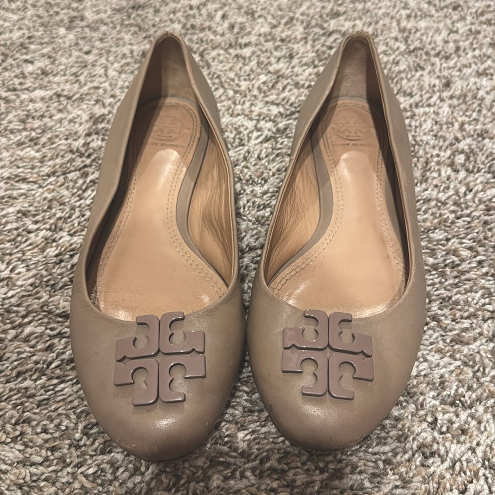Size 7 Tory Burch flats